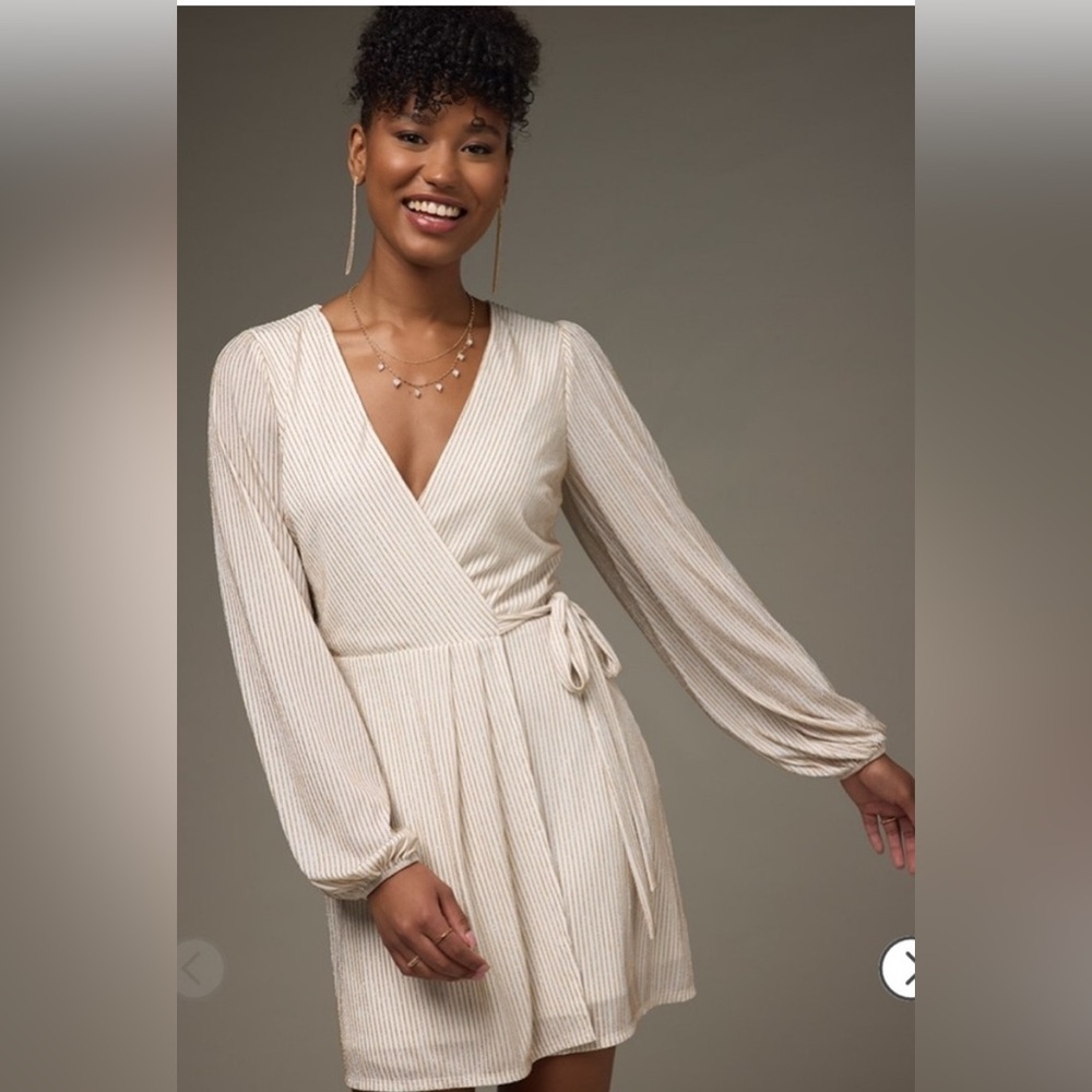 Francesca's Collections Cream Long Sleeve Dress